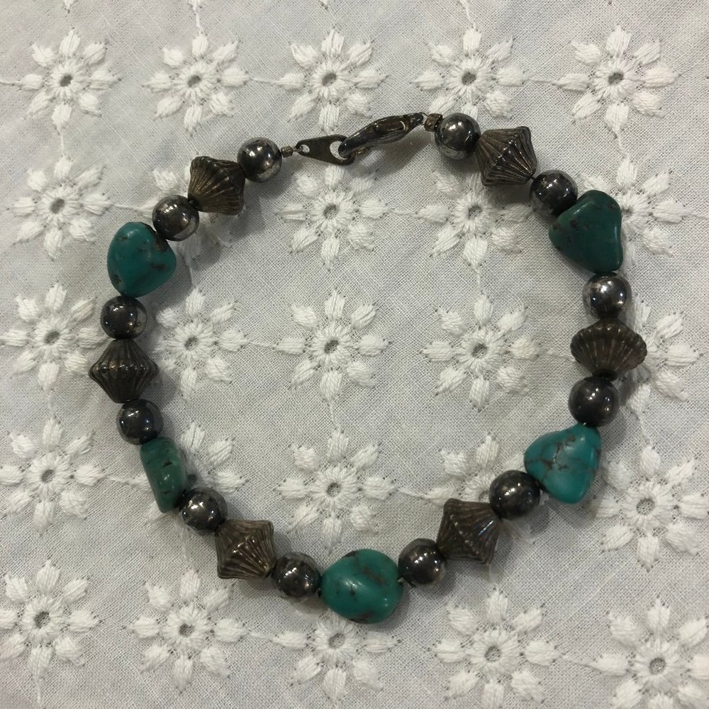 Turquoise beaded bracelet